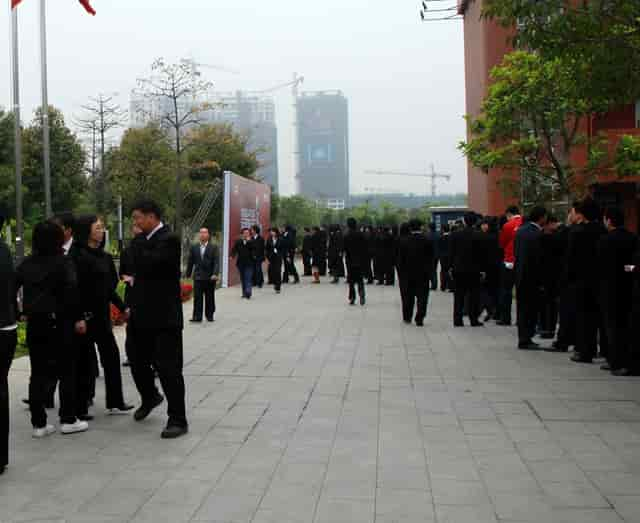 小区智能车牌识别，无牌停车用无人值守平台扫码登记方便快捷